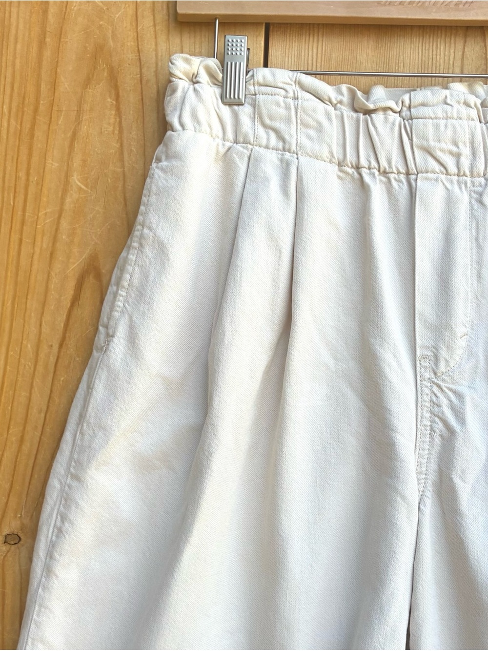 Pilcro Cream Wide-Leg Cropped Pants - Picture 2 of 6
